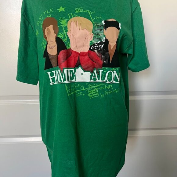 NWT Home Alone Short Sleeve Christmas Holiday Shirt Size Large NEW - Picture 2 of 11